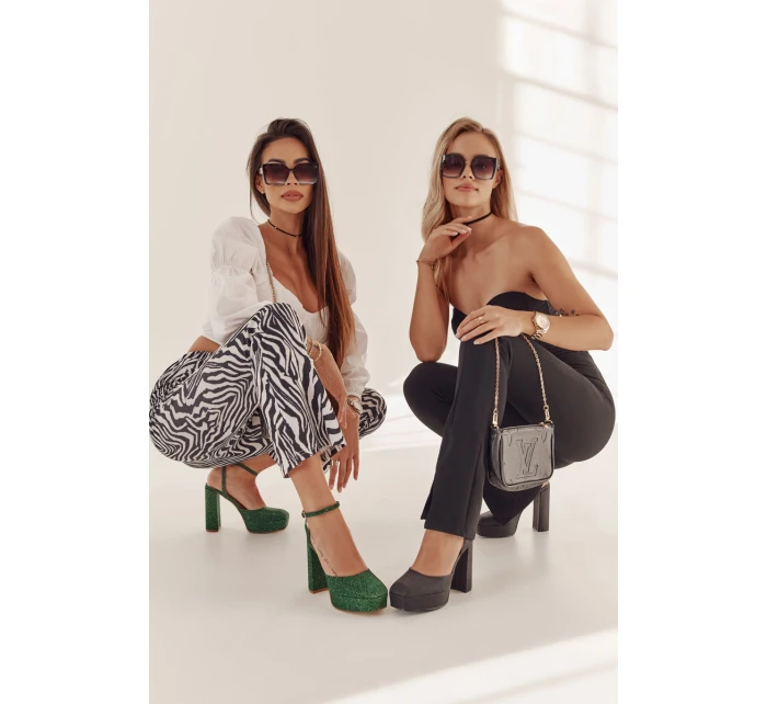 Dámské sandály třpytivé na podpatku model 21597005 - Boto Dámské sandály třpytivé na podpatku model 21597005 - Boto