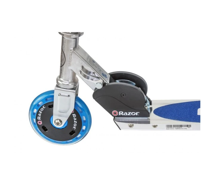 Skútr Razor A125 Gs 13072242 (modrá barva) Skútr Razor A125 Gs 13072242 (modrá barva)