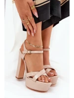 Dámské sandály na vysokém podpatku a platformě lakované béžové model 21688893 - Boto