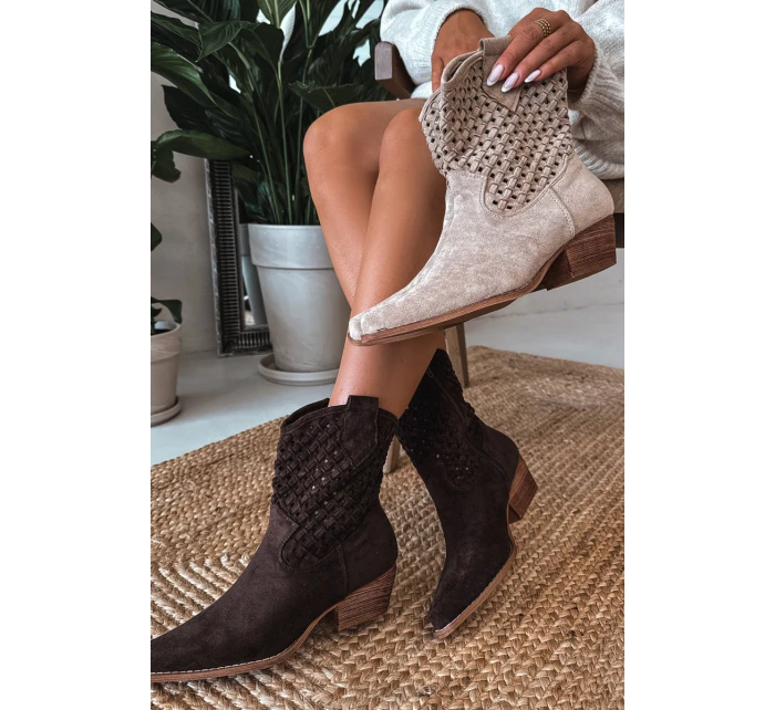 Dámské perforované kotníkové boty na podpatku béžové Ferissa Dámské perforované kotníkové boty na podpatku béžové Ferissa