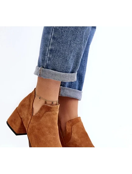 Dámské kotníkové boty na sloupkovém podpatku model 19908010 Hnědá Camel - SEASTAR