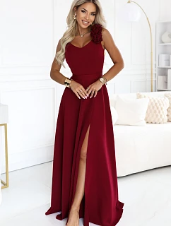 643-9 Elegantní večerní maxi šaty s rozparkem a růžemi – vínové
