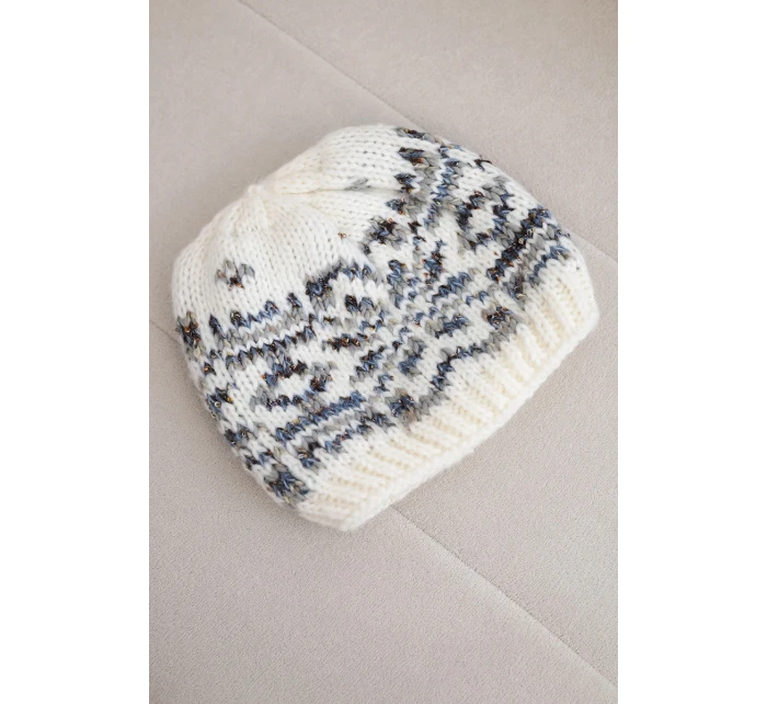 Dámská zimní vlněná čepice s ozdobnými krystalky K399 černá