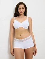 Triumph - Lovely Micro: krátké boxerky s květinovou krajkou Triumph