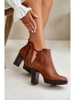 Dámské zimní botky na vysokém podpatku se zipem Camel model 21667348 - Boto Dámské zimní botky na vysokém podpatku se zipem Camel model 21667348 - Boto