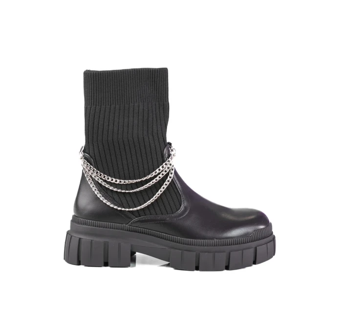 Trendy černé dámské kotníčkové boty na plochém podpatku Trendy černé dámské kotníčkové boty na plochém podpatku