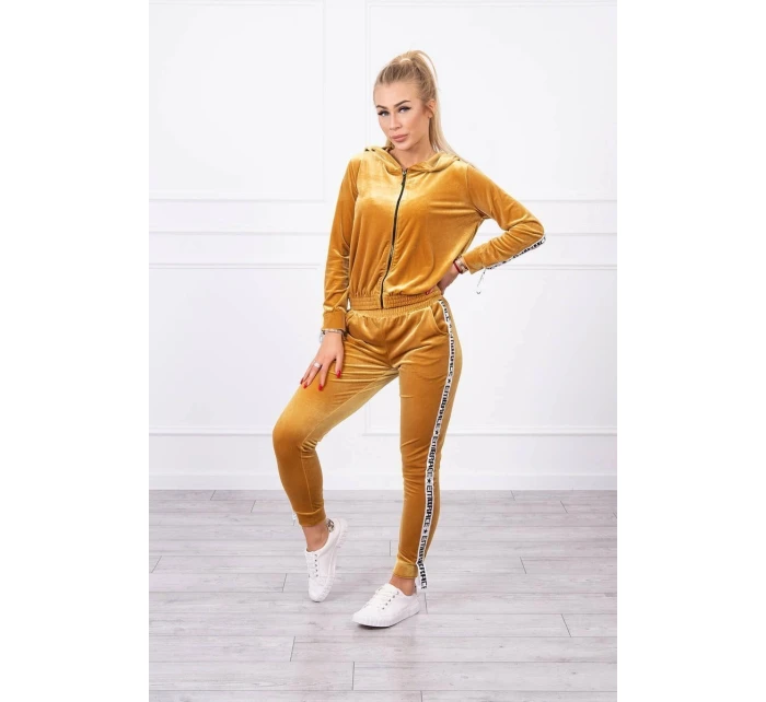 Velurová souprava s ozdobnými model 21752920 hořčicová - K-Fashion Velurová souprava s ozdobnými model 21752920 hořčicová - K-Fashion