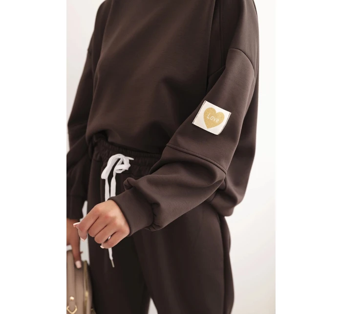 Dámská souprava máslová s volnou mikinou a kalhotami s nápisem LOVE hnědá Dámská souprava máslová s volnou mikinou a kalhotami s nápisem LOVE hnědá