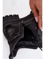 Nízké zateplené dámské kotníkové boty na klínku s ozdobným páskem Černé model 21708426 - Boto