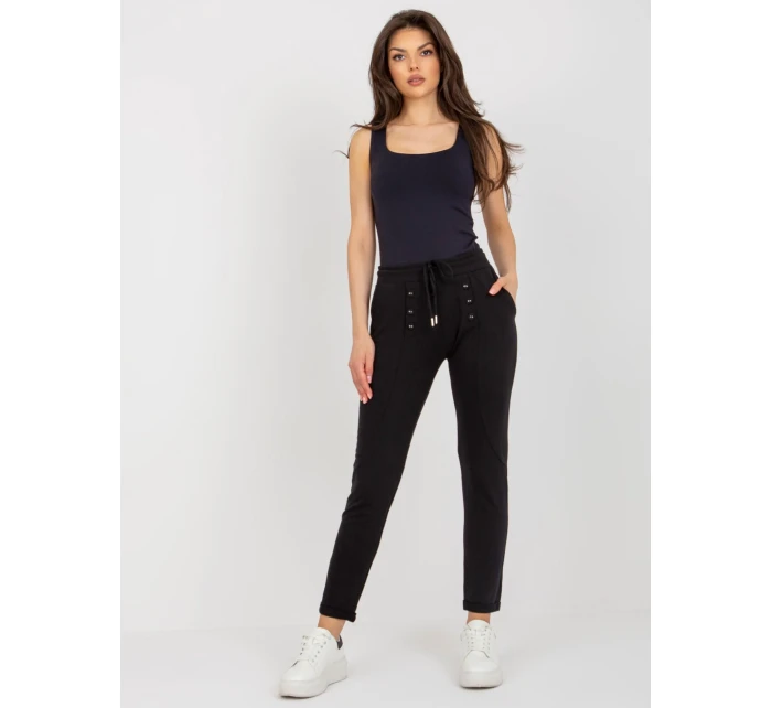 Spodnie dresowe RV DR model 18484287 czarny - FPrice Spodnie dresowe RV DR model 18484287 czarny - FPrice