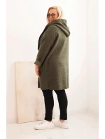 Dámský plášť Plus Size z umělé model 21297036 látky s kapucí a kapsami khaki - K-Fashion Dámský plášť Plus Size z umělé model 21297036 látky s kapucí a kapsami khaki - K-Fashion