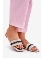 Ploché dámské sandály s páskem a přezkou béžové model 21689544 - Boto Ploché dámské sandály s páskem a přezkou béžové model 21689544 - Boto