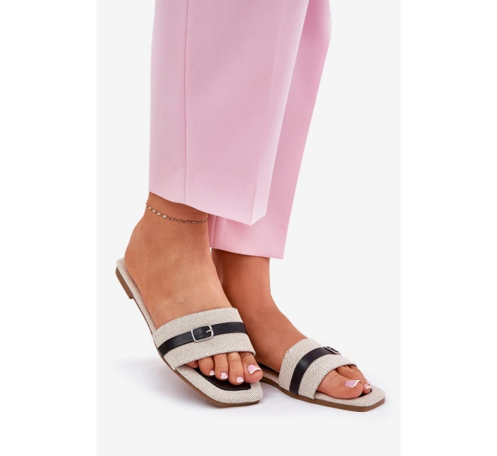 Ploché dámské sandály s páskem a přezkou béžové model 21689544 - Boto Ploché dámské sandály s páskem a přezkou béžové model 21689544 - Boto