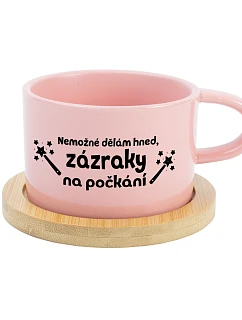NEMOŽNÉ DĚLÁM HNED, ZÁZRAKY NA POČKÁNÍ - růžový hrníček makronka 200 ml
