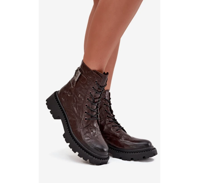 Kožené dámské kotníkové boty s efektem mačkání a přezkou Artiker 57C1007 Čokoládové
