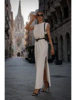 M790 Maxi šaty s vycpávkami na ramenou - krémové
