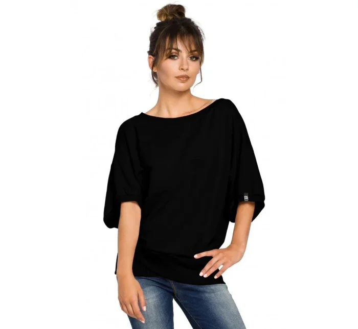 model 15096877 Halenka nadměrné velikosti se zavinovacími detaily pudrová - BeWear model 15096877 Halenka nadměrné velikosti se zavinovacími detaily pudrová - BeWear