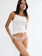 PRETTY MICRO – String: lehká tanga z mikrovlákna s krajkou Triumph