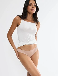 PRETTY MICRO – String: lehká tanga z mikrovlákna s krajkou Triumph
