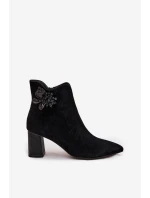 Semišové dámské boty na podpatku s ozdobou D&A CR52-686 Černé
