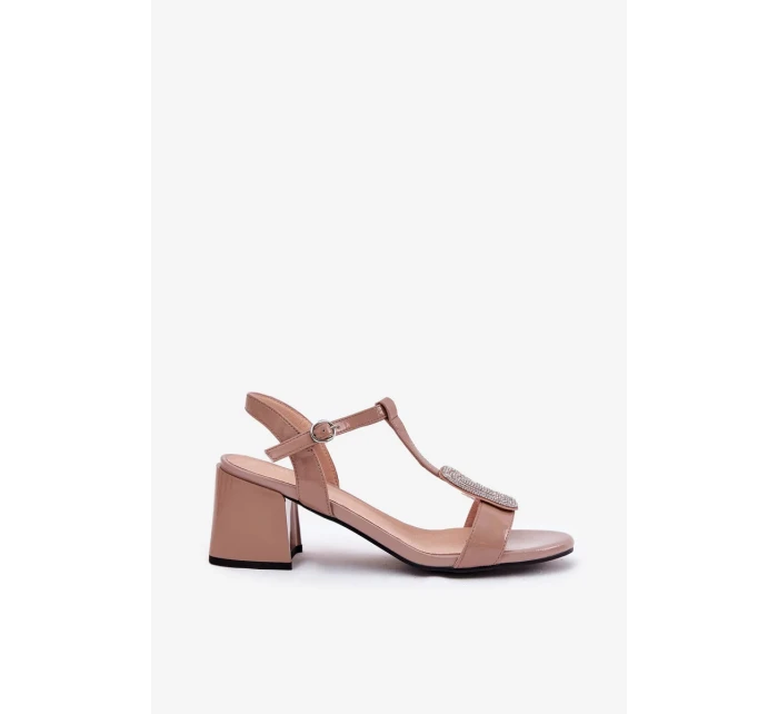 Dámské lakované kožené sandály na sloupku s ozdobou - béžové Vinceza Dámské lakované kožené sandály na sloupku s ozdobou - béžové Vinceza