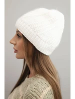 Dámská zimní čepice s vlnou bílá - Oliwier