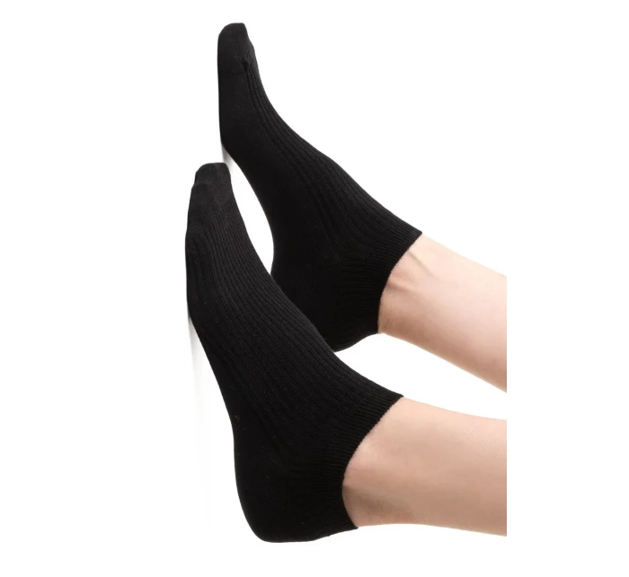 DÁMSKÉ PRUHOVANÉ PONOŽKY 137