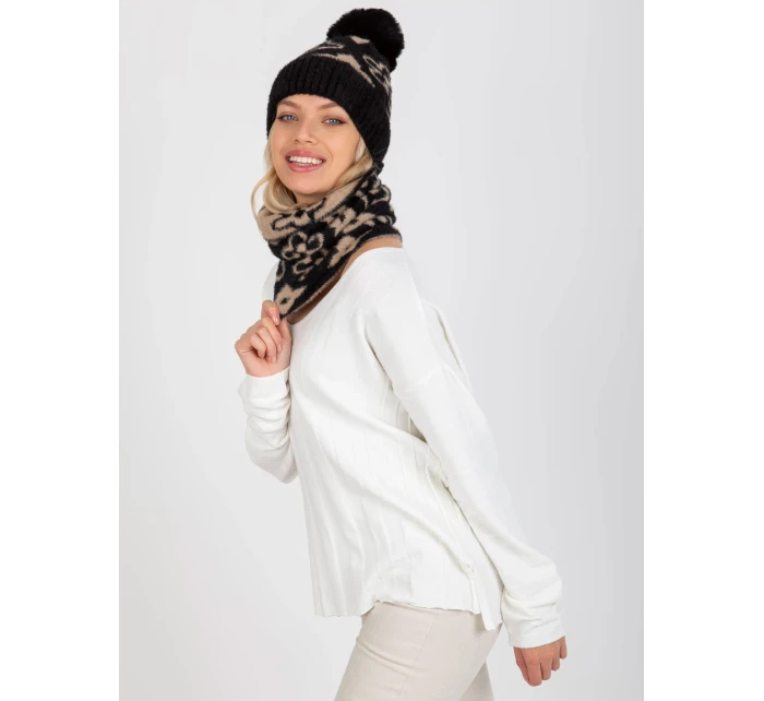 Tunelová šála AT KM CM 331 černá a béžová Tunelová šála AT KM CM 331 černá a béžová