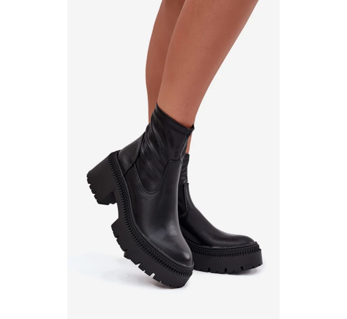 Dámské kotníkové boty na masivním podpatku s platformou Elvianne – černé, eko kůže Dámské kotníkové boty na masivním podpatku s platformou Elvianne – černé, eko kůže