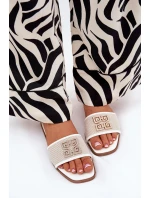 Elegantní dámské pantofle s ozdobou na plochém podpatku bílé model 21685539 - Boto