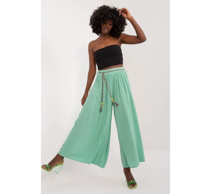 Dámské kalhoty model 196765 Och Bella Dámské kalhoty model 196765 Och Bella