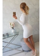 Šaty se zlatým řetízkem bílé Šaty se zlatým řetízkem bílé