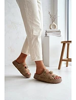 Dámské pantofle na masivní platformě s model 22069656 Big Star Béžové - Big Star Shoes Dámské pantofle na masivní platformě s model 22069656 Big Star Béžové - Big Star Shoes