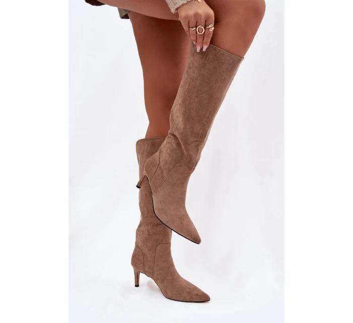 Dámské kozačky na podpatku zateplené z eco semiše tmavě béžové Arelisse Dámské kozačky na podpatku zateplené z eco semiše tmavě béžové Arelisse