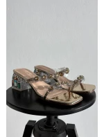 Dámské pantofle s krystaly D&A MR1037-02 Zlaté Dámské pantofle s krystaly D&A MR1037-02 Zlaté