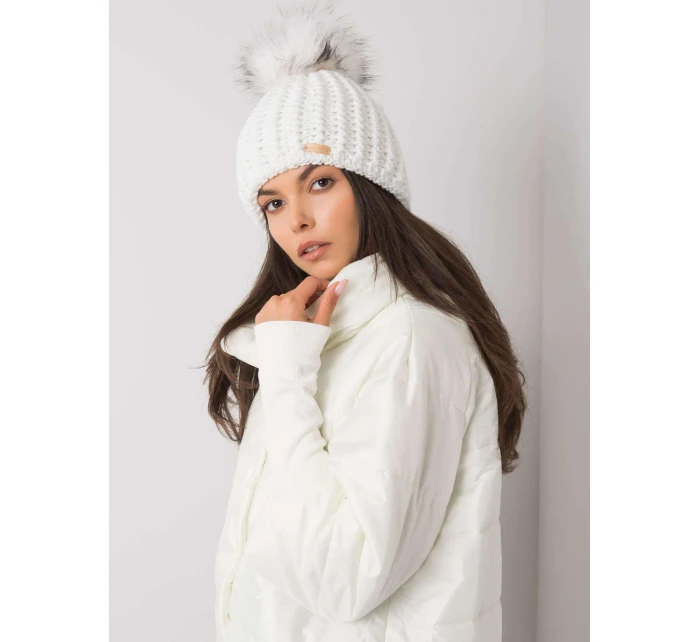 Dámská čepice 17 bílá