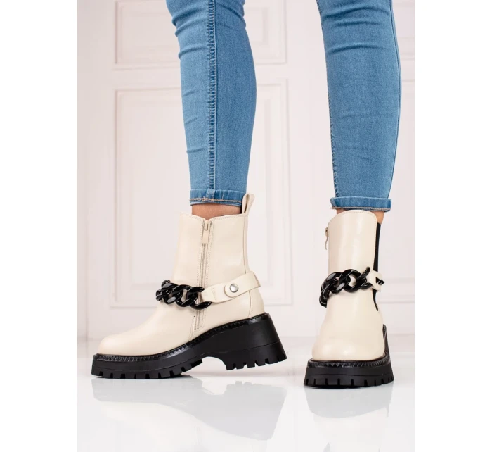 Jedinečné hnědé dámské kotníčkové boty na plochém podpatku Jedinečné hnědé dámské kotníčkové boty na plochém podpatku