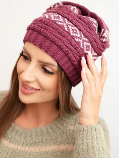 Dámská zimní čepice s vzorem a vlnou model 21725338 tmavě fialová - K-Fashion