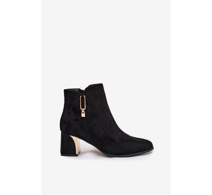 Dámské kotníkové boty na podpatku se zlatými detaily černé model 21710779 - Boto Dámské kotníkové boty na podpatku se zlatými detaily černé model 21710779 - Boto