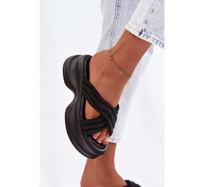 dámské pantofle na platformě s pásky Černé model 22037707 - Boto