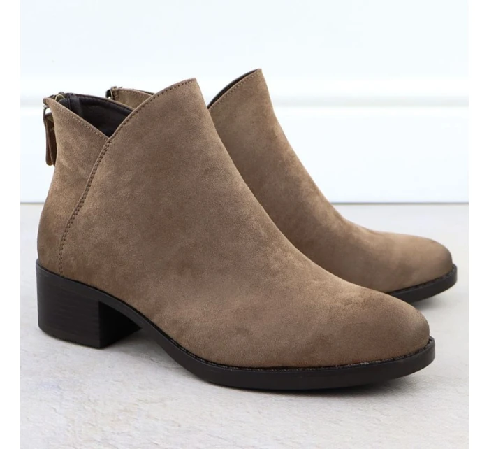 Dámské boty na bloku zateplené béžové Potocki 12472 Dámské boty na bloku zateplené béžové Potocki 12472