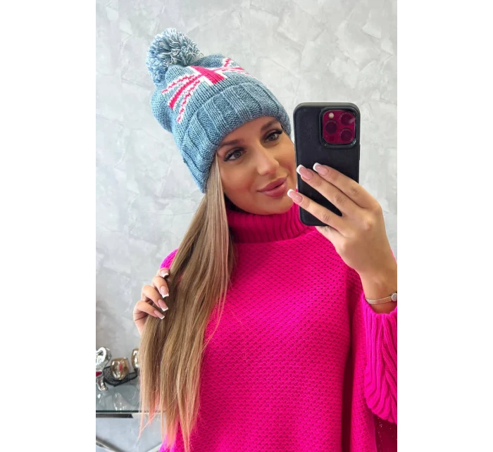 Dámská čepice s bambulí Elizabeth model 18752283 denim - K-Fashion Dámská čepice s bambulí Elizabeth model 18752283 denim - K-Fashion