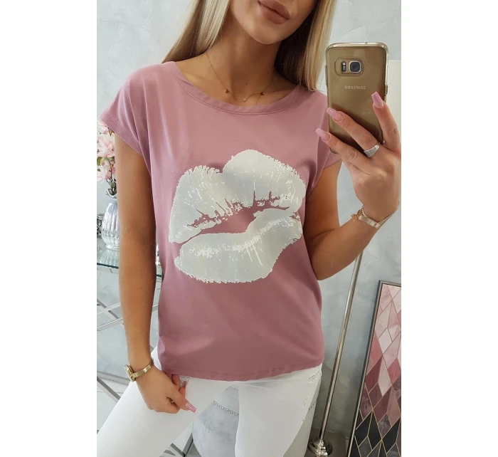 Tmavě růžová halenka s potiskem rtů Tmavě růžová halenka s potiskem rtů