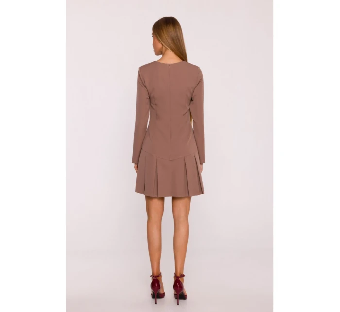 Šaty s záhyby mocca model 21295942 - Moe Šaty s záhyby mocca model 21295942 - Moe
