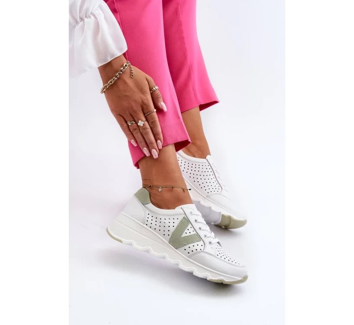 Dámské kožené lehké sportovní boty bílé Eleonori Dámské kožené lehké sportovní boty bílé Eleonori