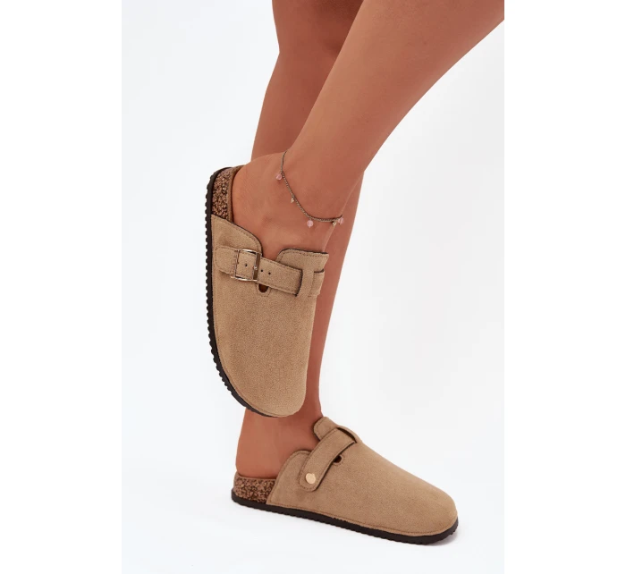 Dámské Pantofle Na Korkové Platformě Se Zlatou Přezkou Big Star SS274738 Béžové Dámské Pantofle Na Korkové Platformě Se Zlatou Přezkou Big Star SS274738 Béžové