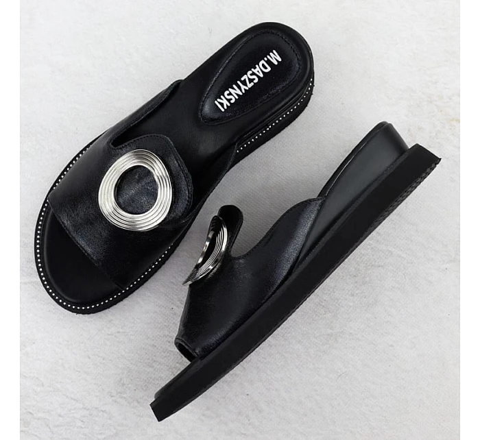 Dámské žabky na nízkém podpatku černé M.Daszynski Dámské žabky na nízkém podpatku černé M.Daszynski