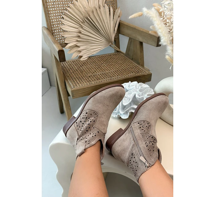 Dámské perforované kotníkové boty HY61-8026 Béžové - S.Barski