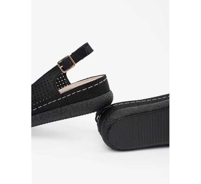 Krásné černé sandály dámské bez podpatku Krásné černé sandály dámské bez podpatku