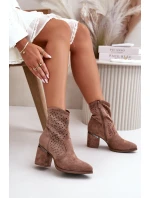 Zdobené dámské boty na podpatku z eko semiše hnědé model 21668223 - S.Barski